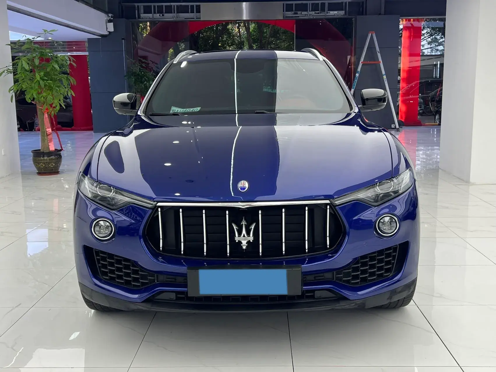 2018 MASERATI LEVANTE thumbnail 2