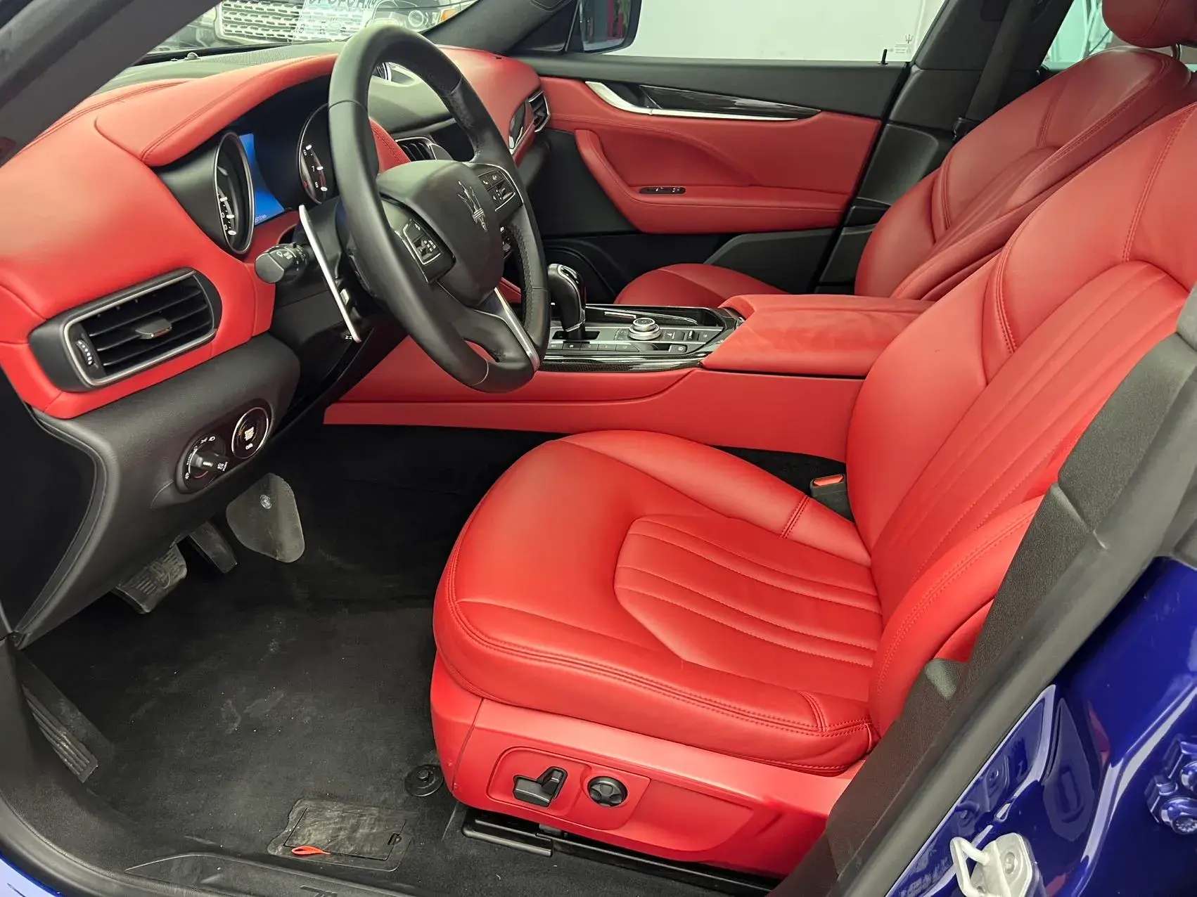 2018 MASERATI LEVANTE thumbnail 4