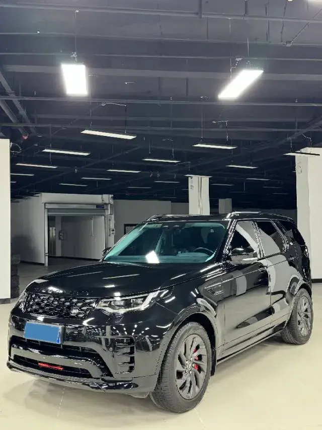 2023 LAND ROVER view 1