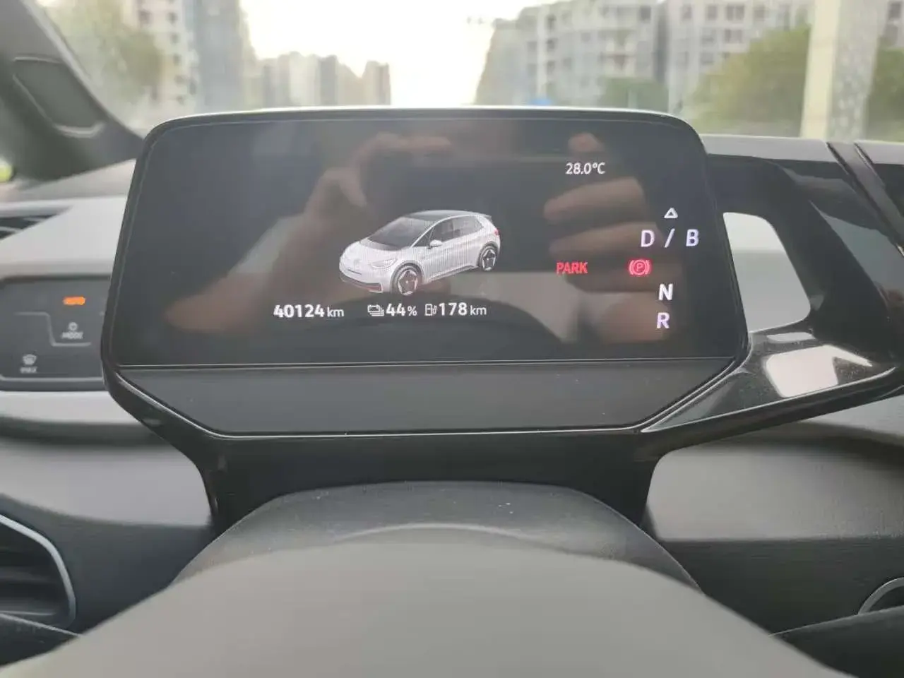 2023 VOLKSWAGEN ID.3 thumbnail 4