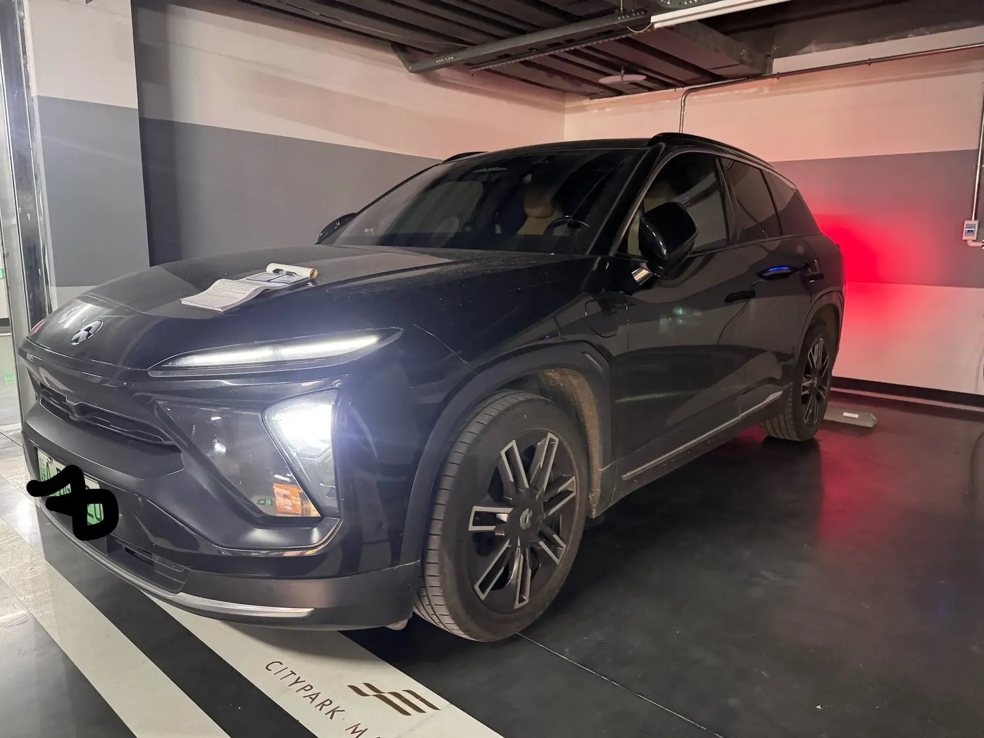2020 NIO ES6 view 1