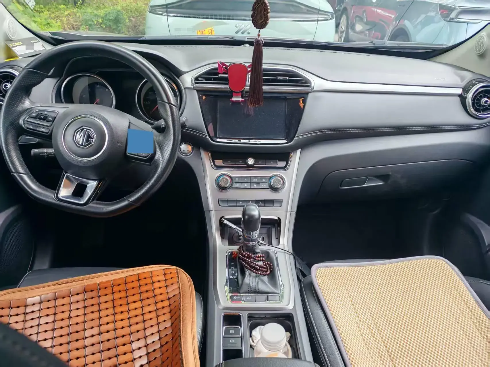 2017 MG GS thumbnail 4