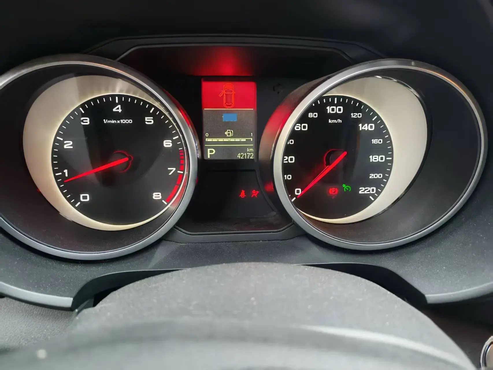 2017 MG GS thumbnail 2