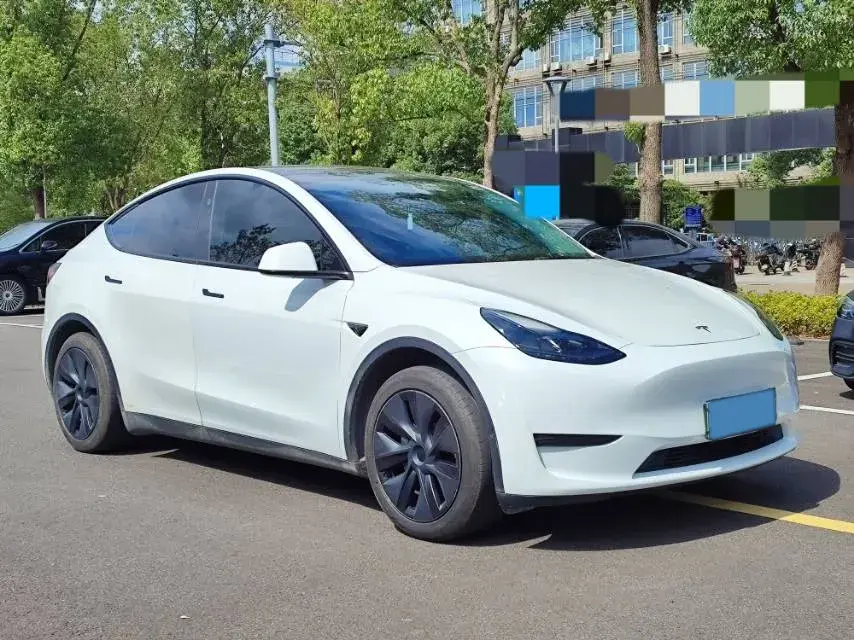 2024 TESLA MODEL thumbnail 3