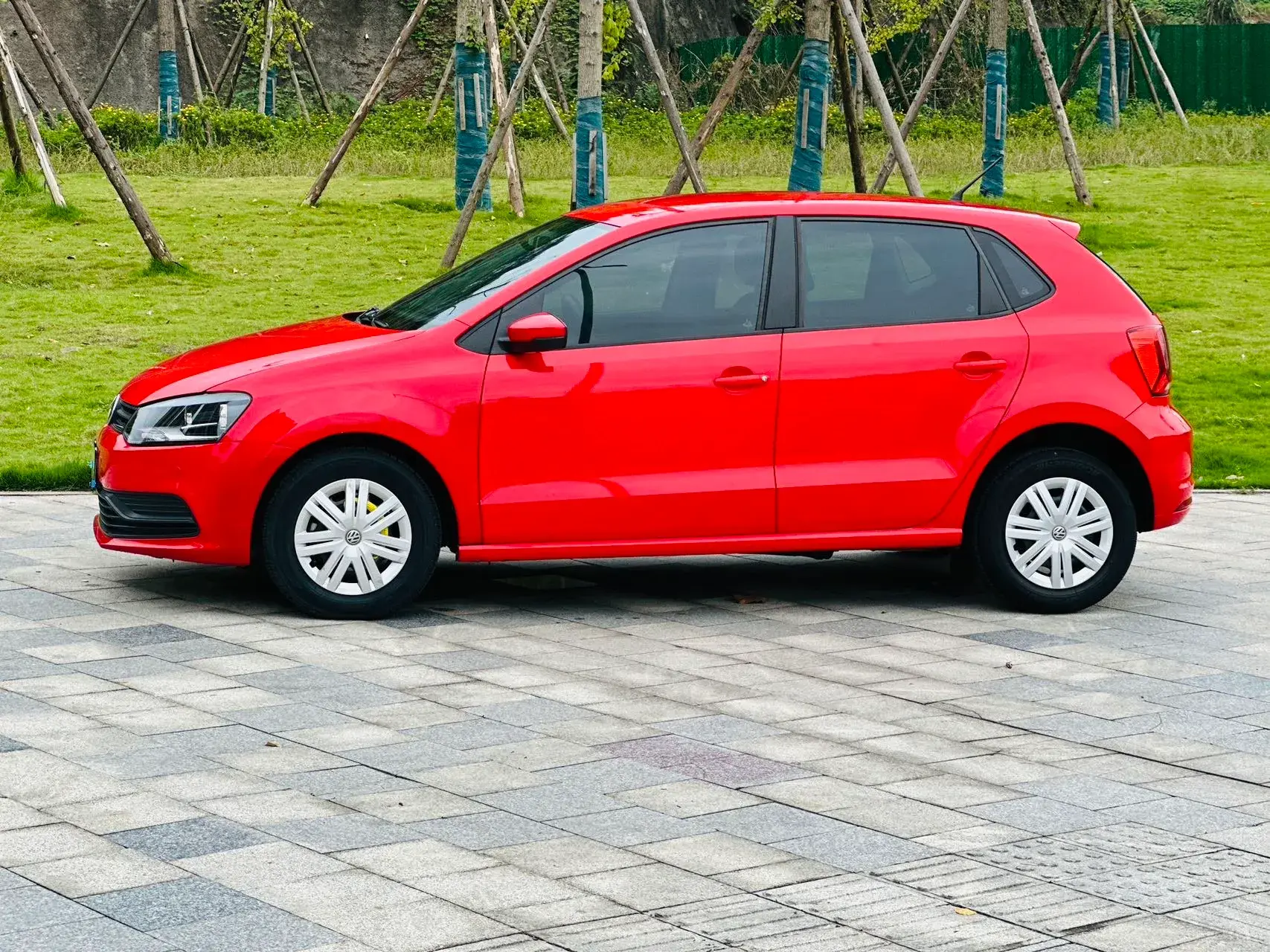 2018 VOLKSWAGEN POLO thumbnail 3
