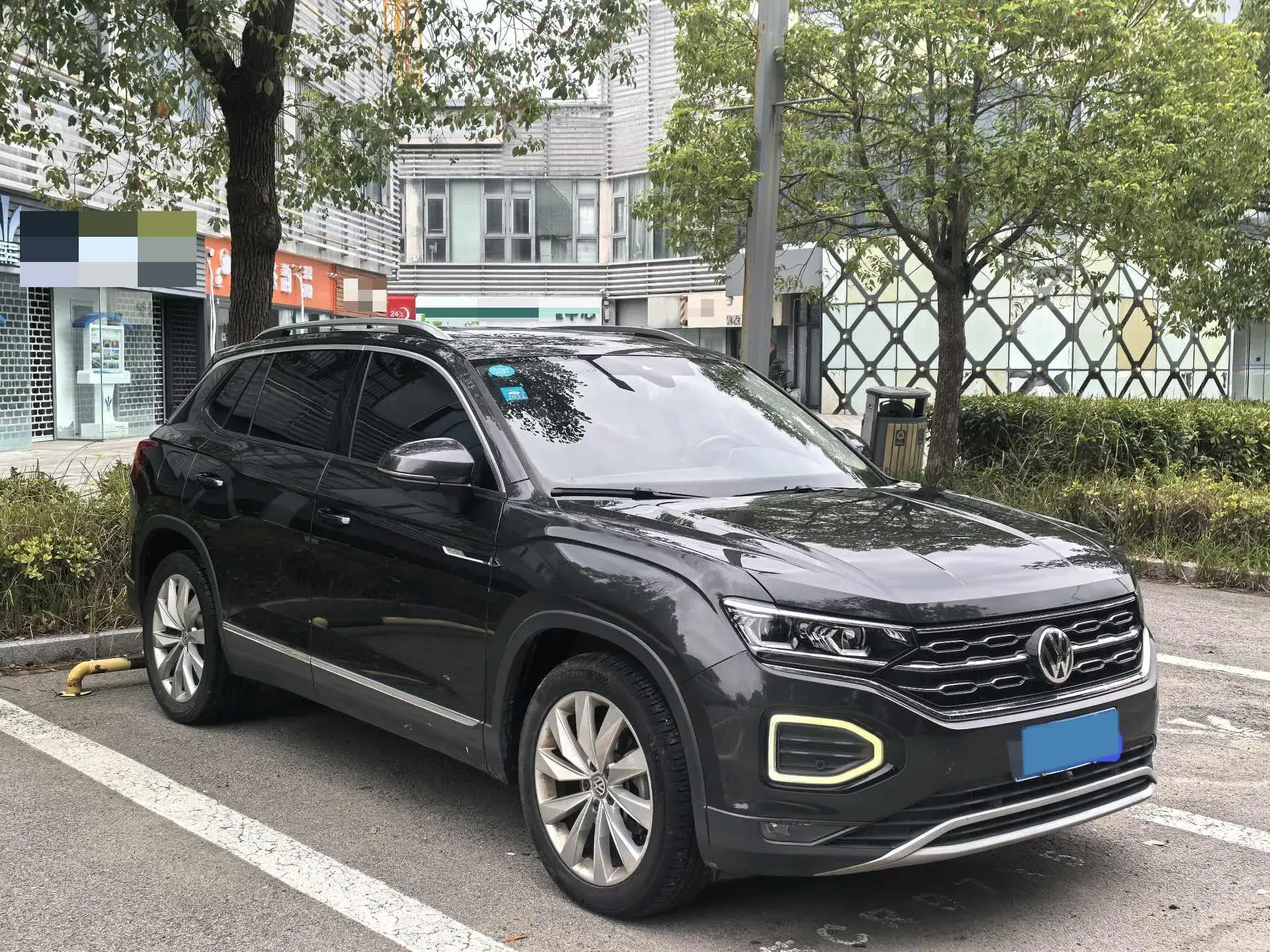 2020 VOLKSWAGEN TAYRON thumbnail 3