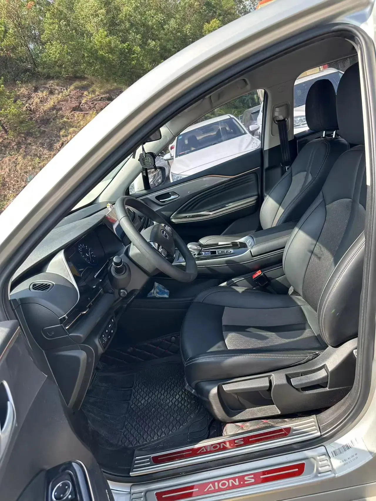 2019 AION S thumbnail 3