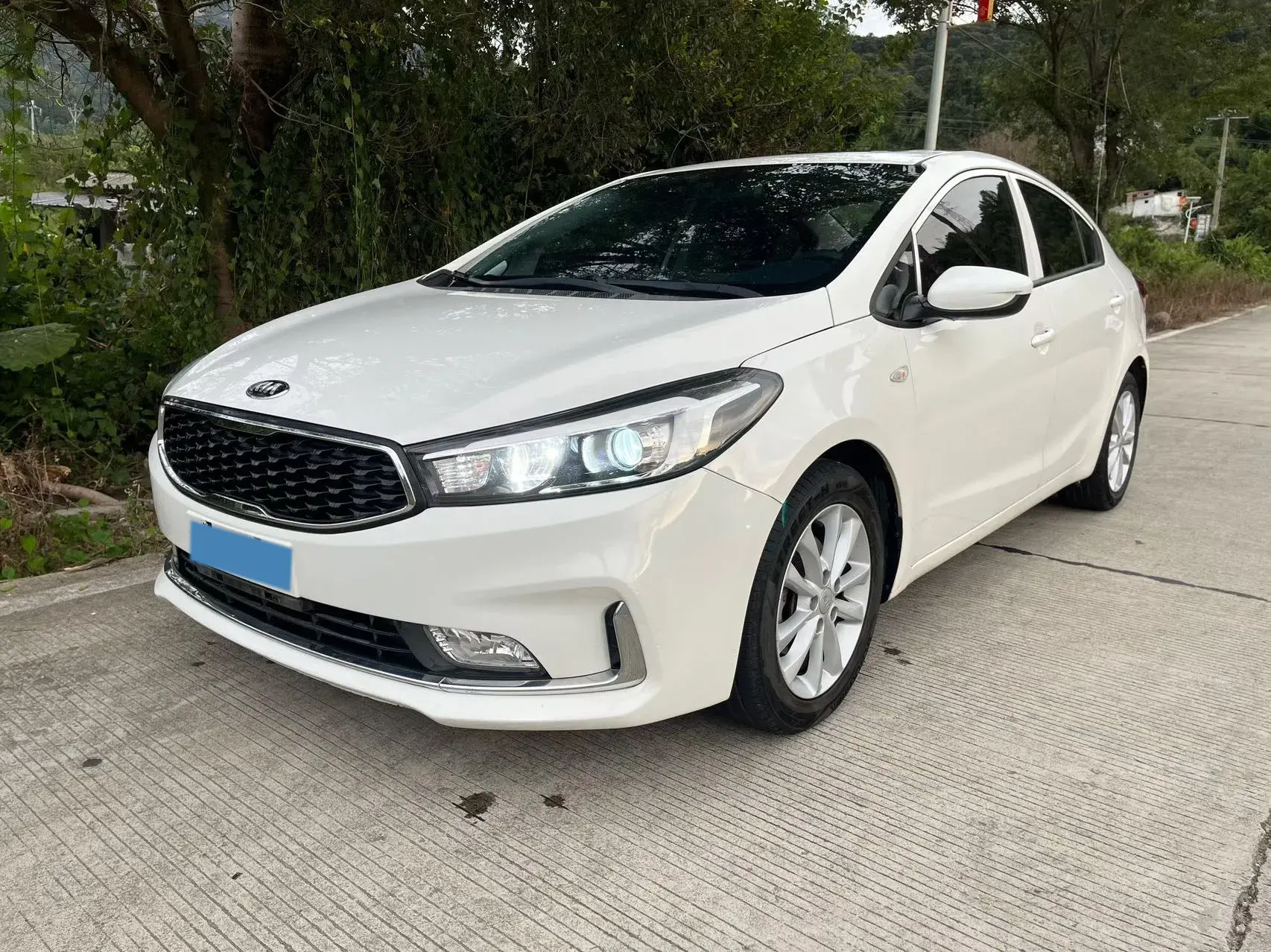 2017 KIA K3 view 1