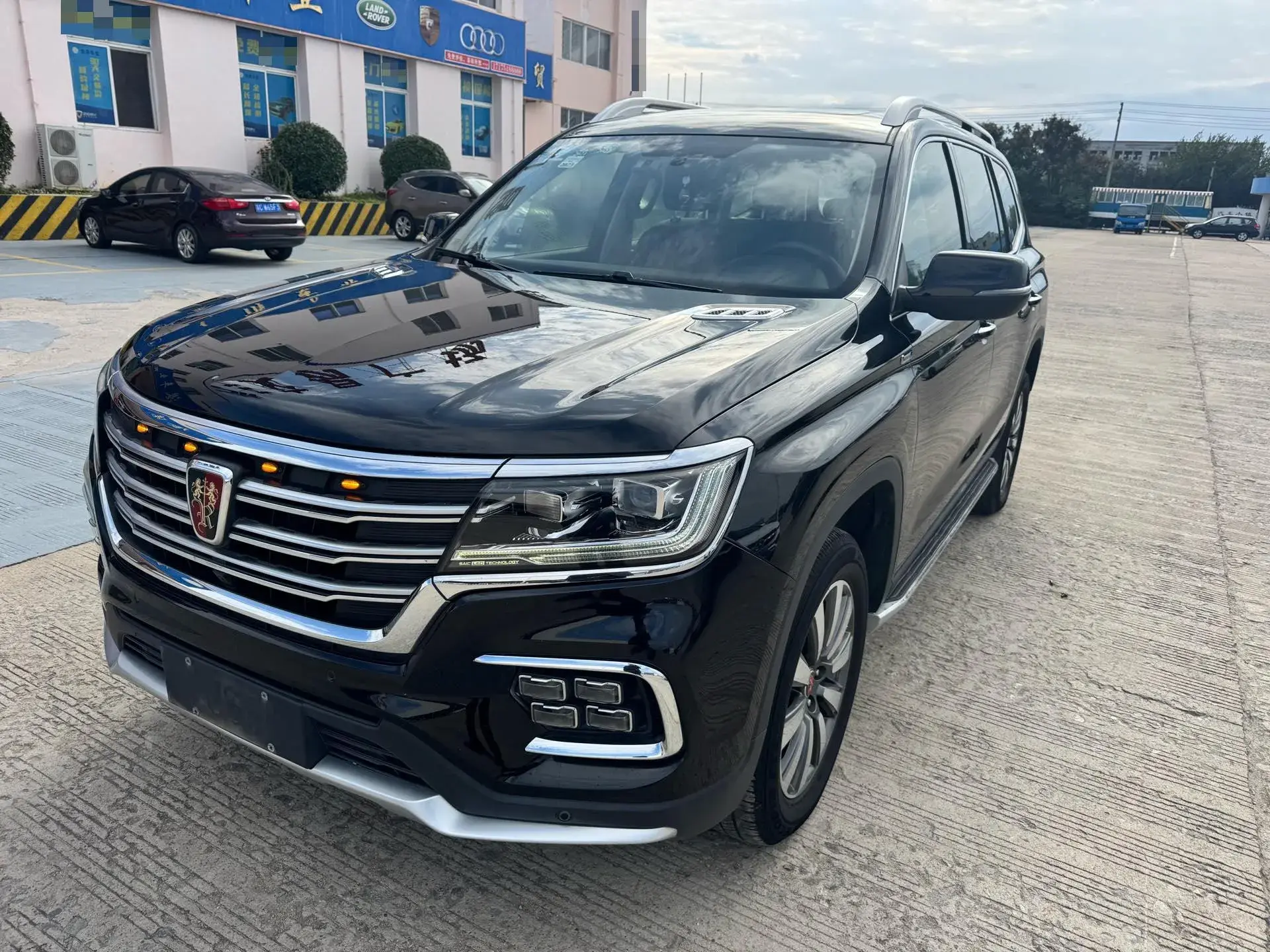 2018 ROEWE RX8 view 1