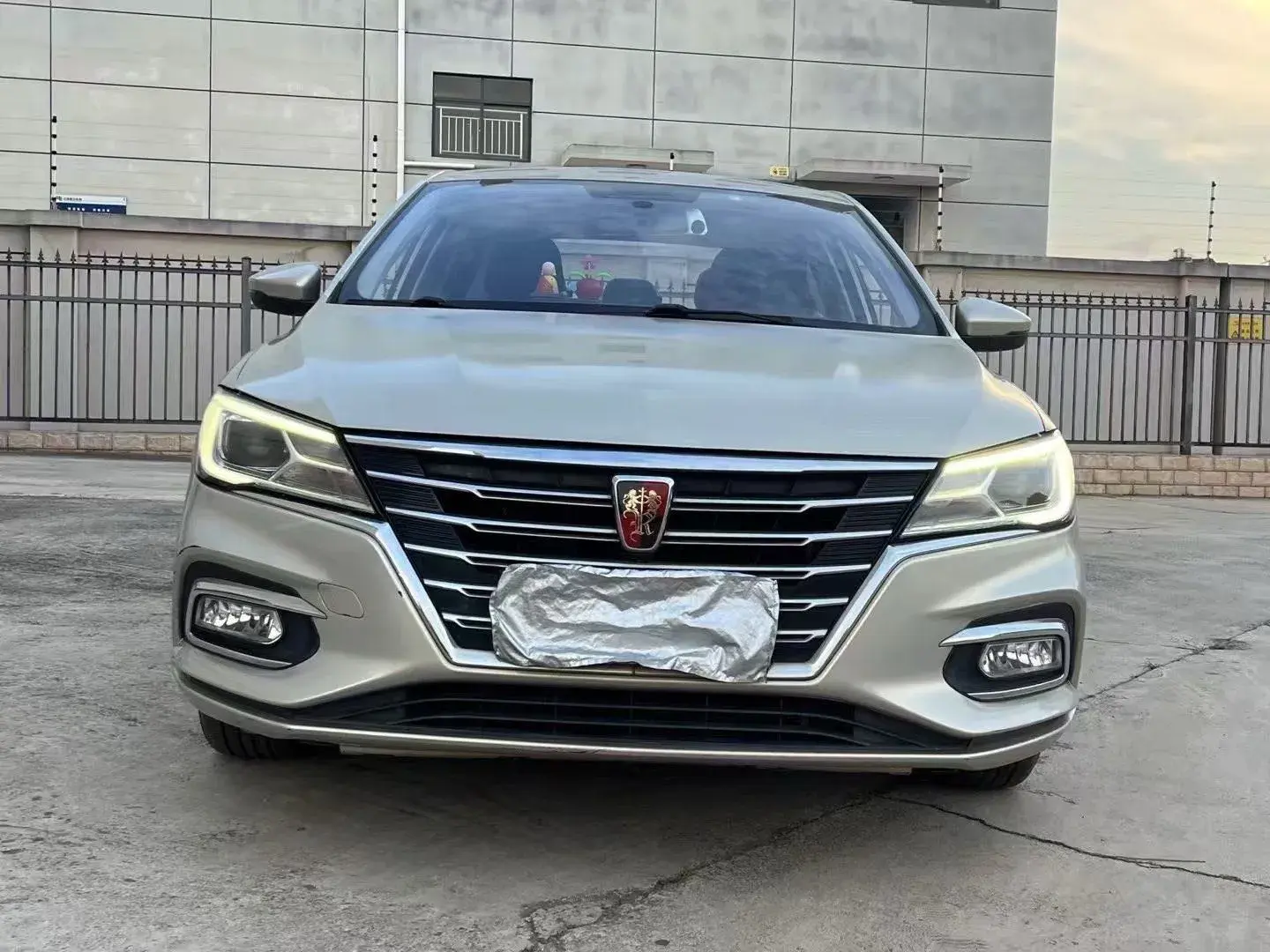 2019 ROEWE I5 thumbnail 2