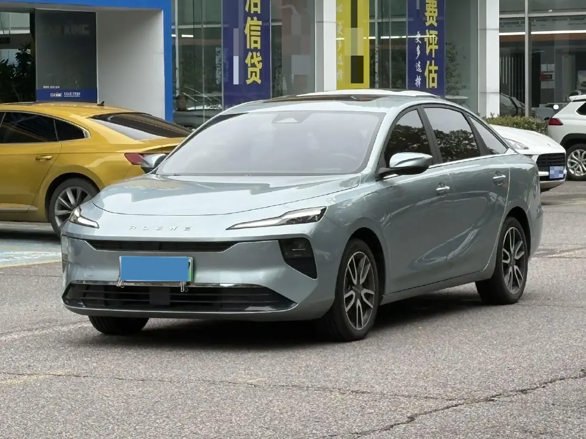 2025 Roewe D6 BEV 2025 Roewe D6 BEV
