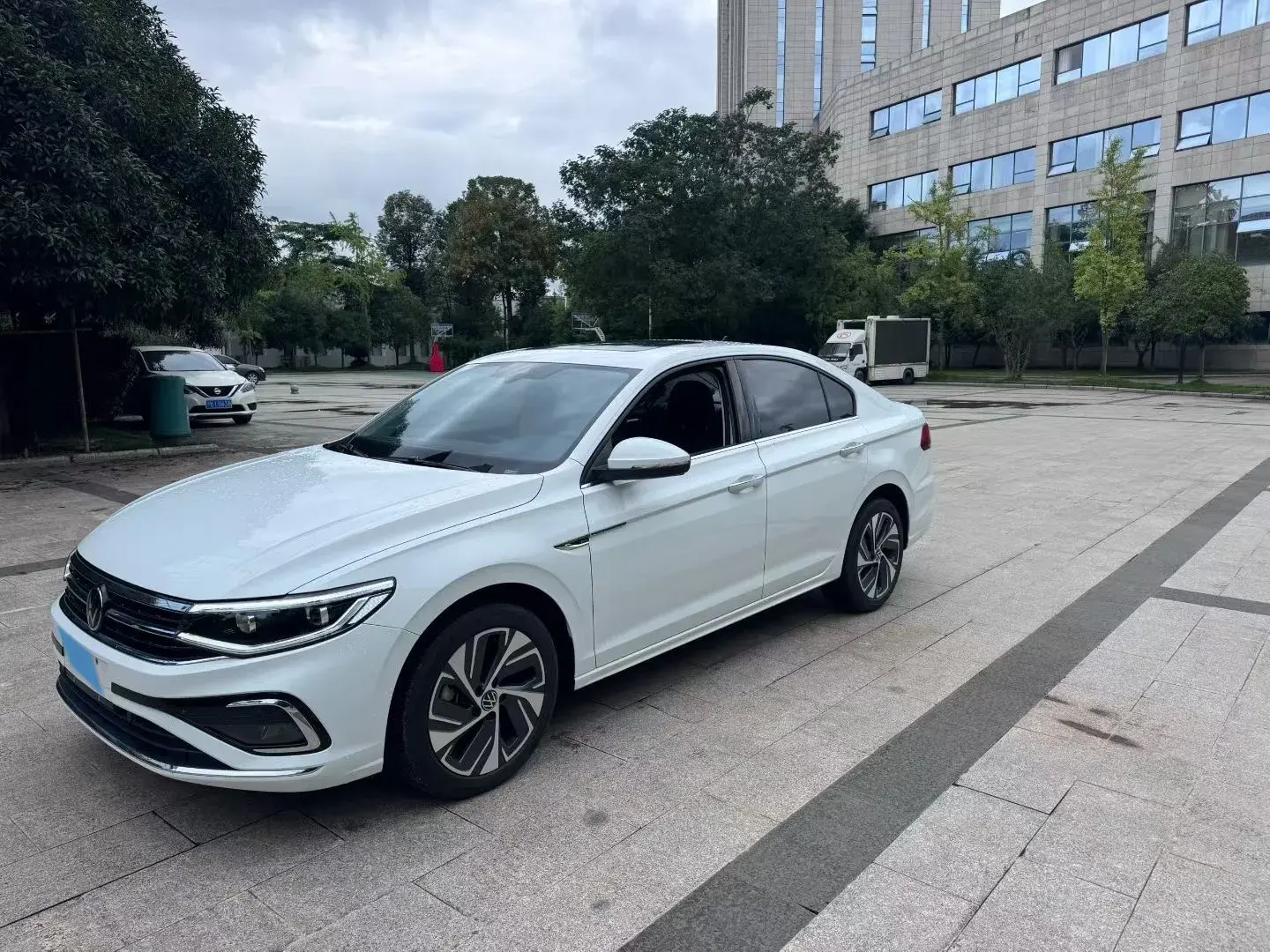 2025 VOLKSWAGEN BORA view 1