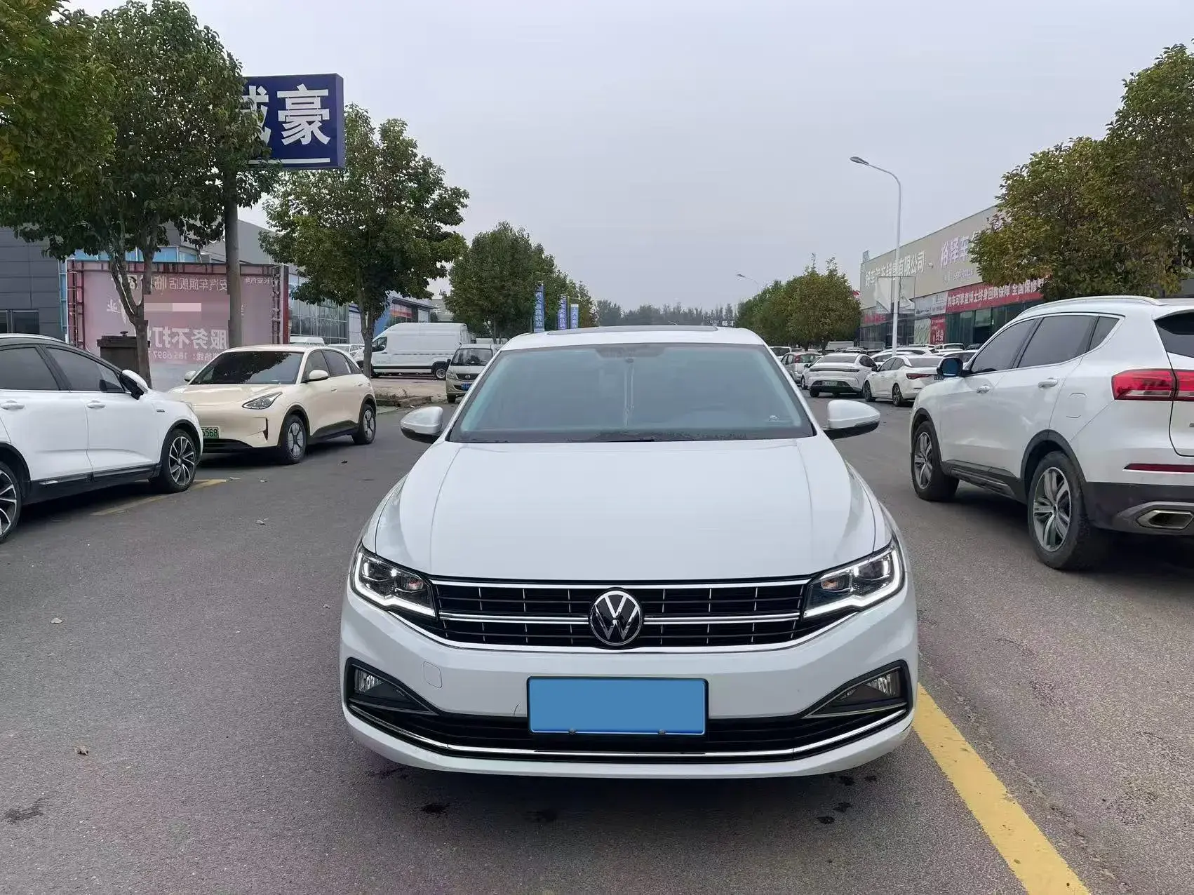 2021 VOLKSWAGEN BORA thumbnail 2