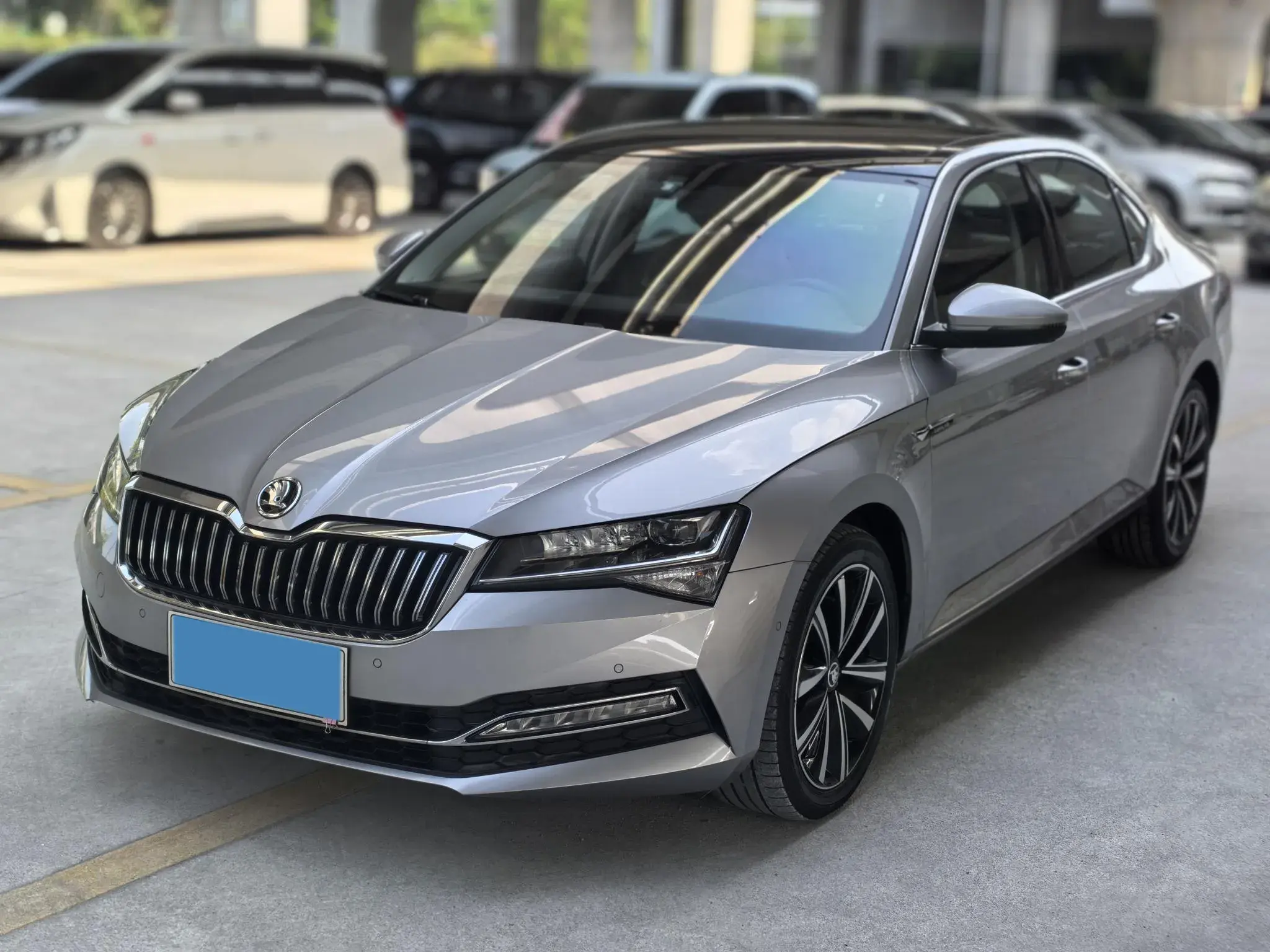2019 SKODA SUPERB view 1
