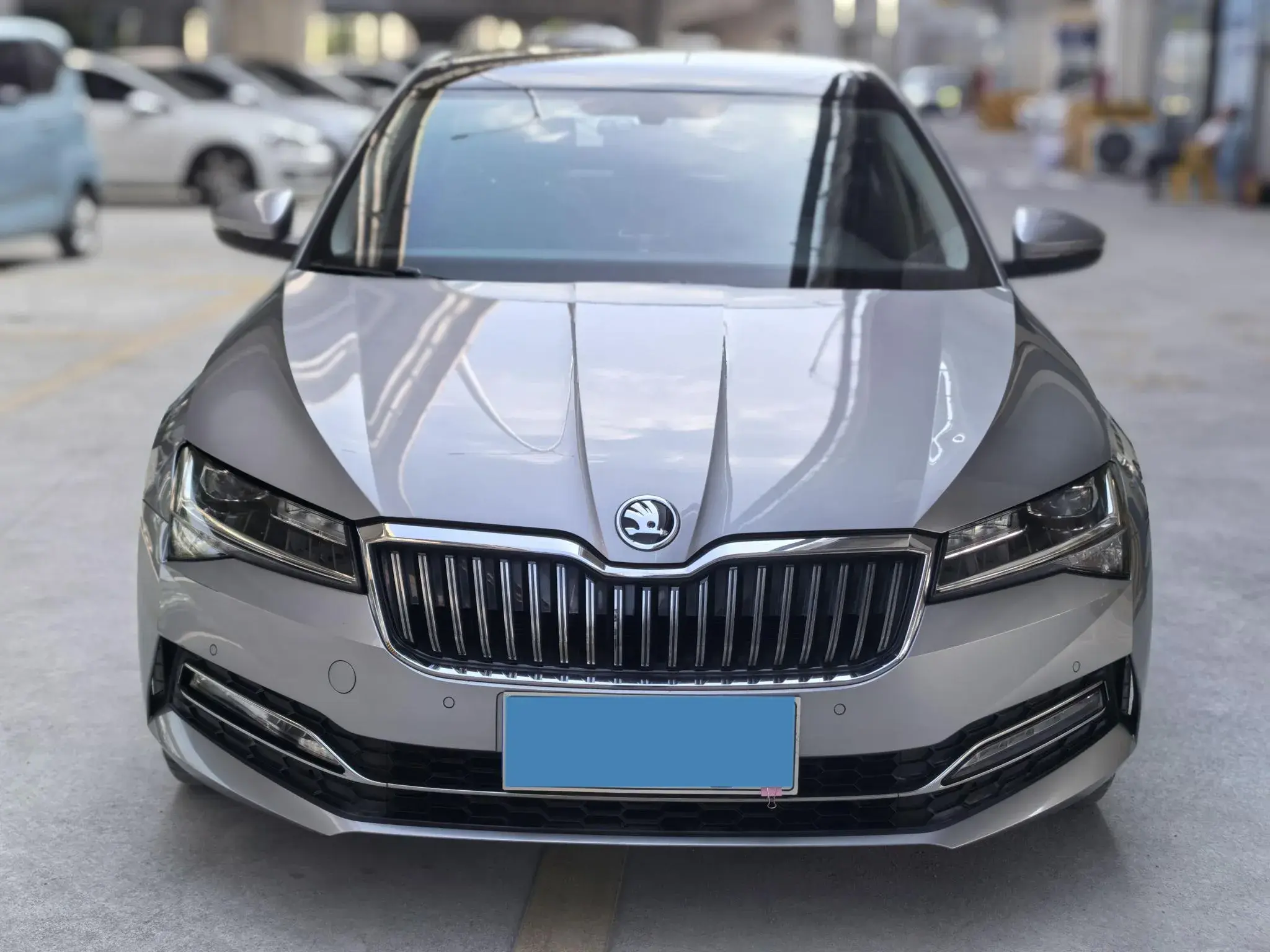 2019 SKODA SUPERB thumbnail 3