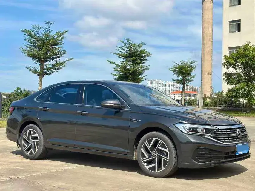 2023 VOLKSWAGEN SAGITAR thumbnail 3