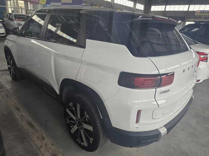 2023 GEELY ICON thumbnail 3