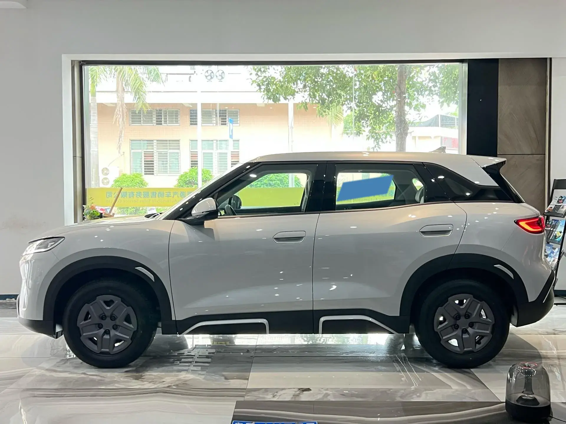 2025 BYD YUANUP thumbnail 3