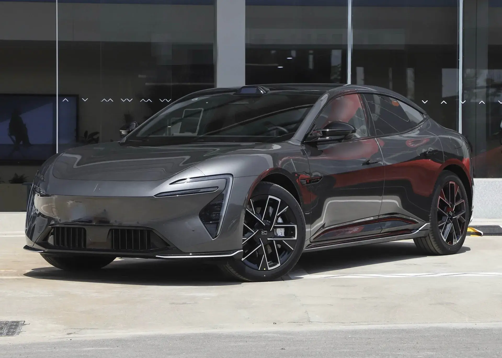 2025 AVATR 06 view 1