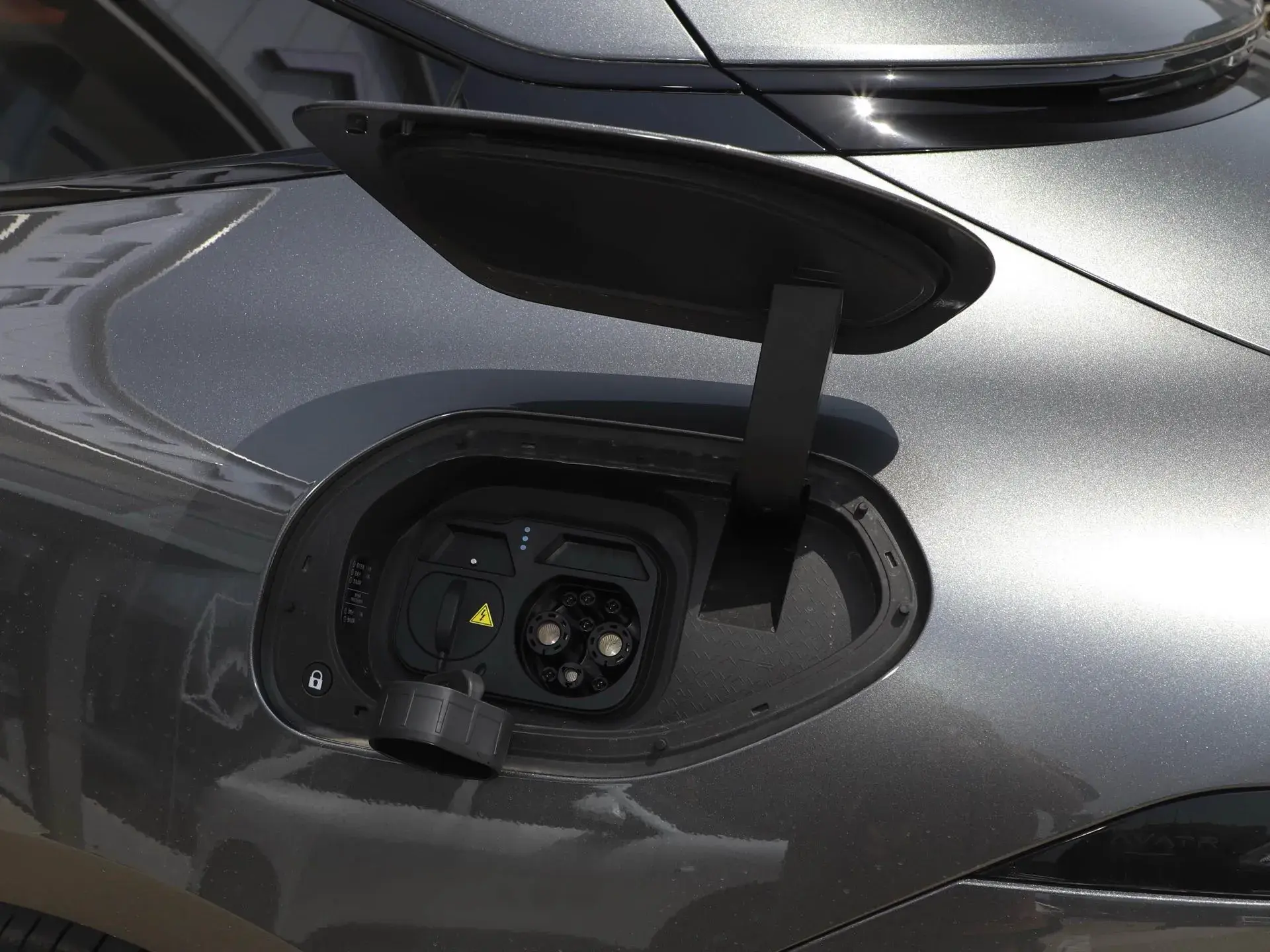 2025 AVATR 06 thumbnail 4