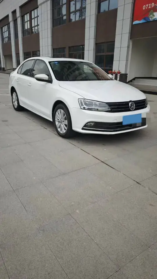 2018 VOLKSWAGEN SAGITAR thumbnail 3