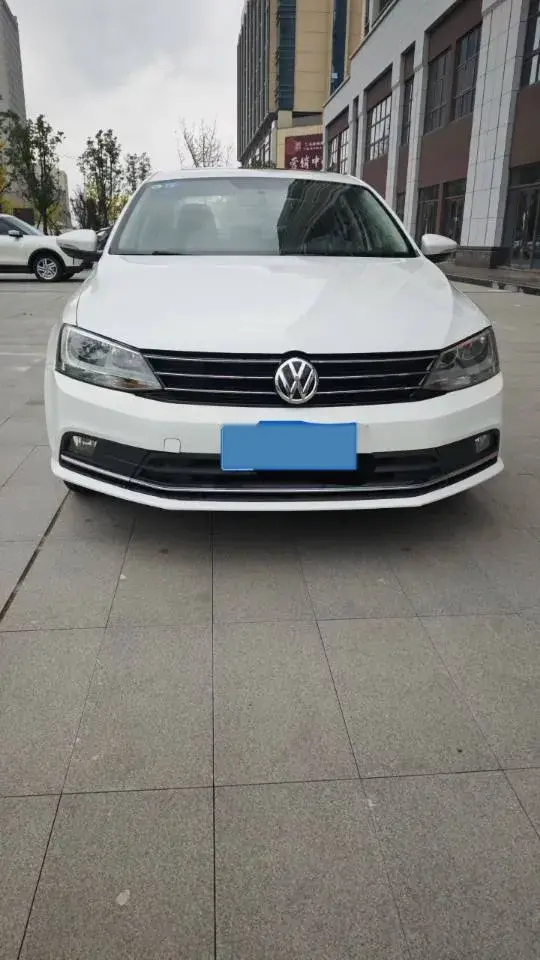 2018 VOLKSWAGEN SAGITAR thumbnail 2