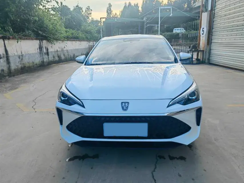 2023 ROEWE I5 thumbnail 3