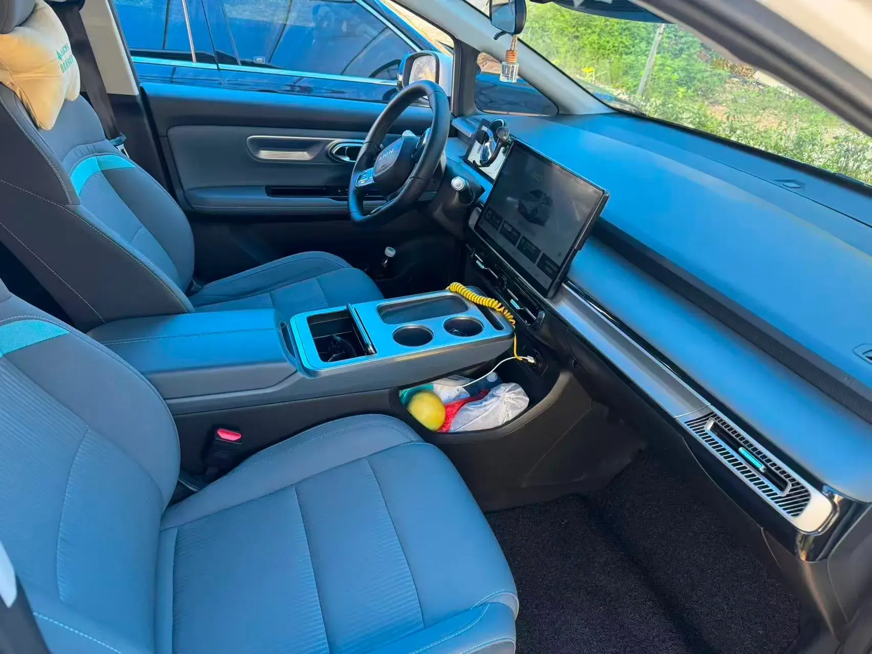 2023 AION Y thumbnail 4