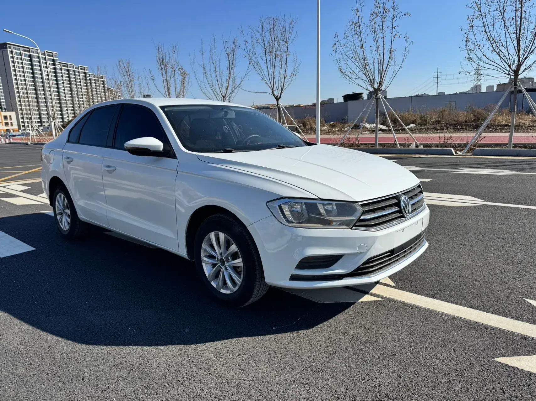 2018 VOLKSWAGEN BORA thumbnail 3