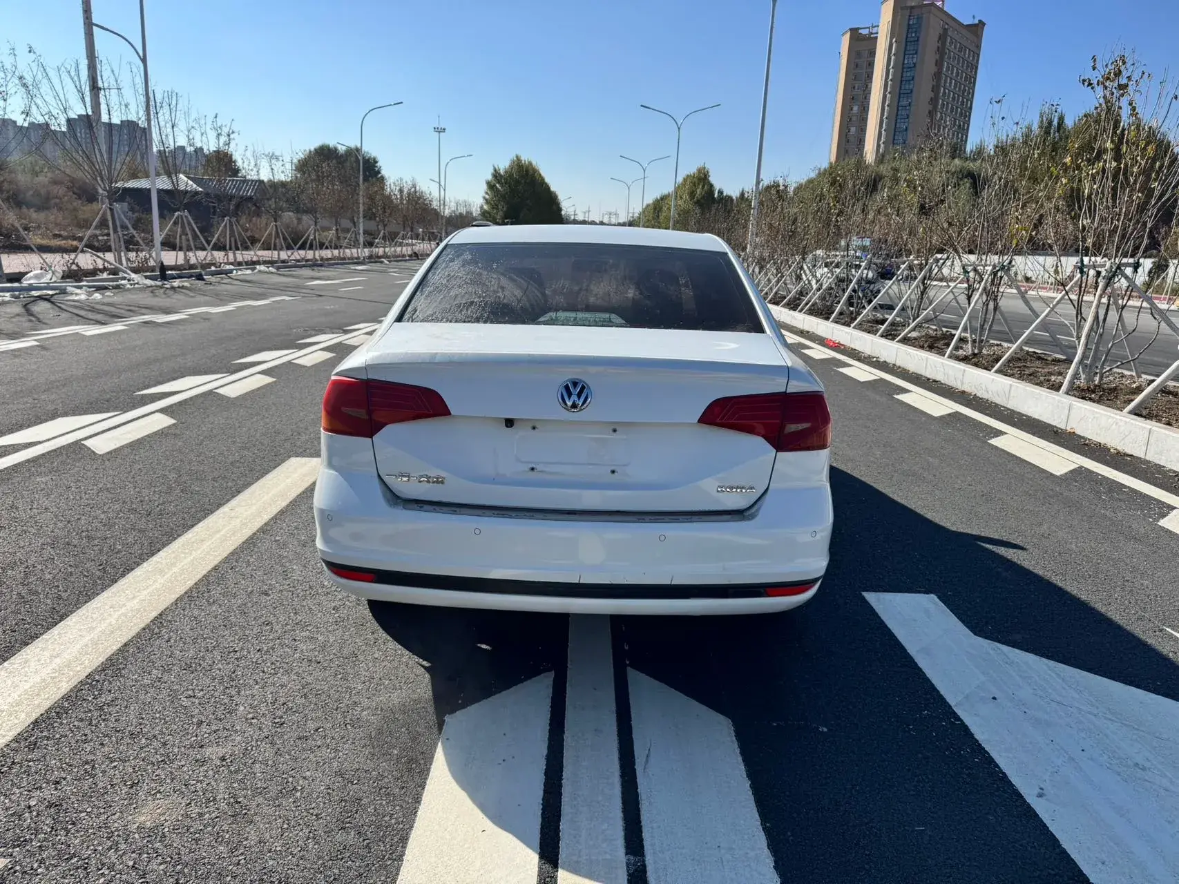 2018 VOLKSWAGEN BORA thumbnail 4