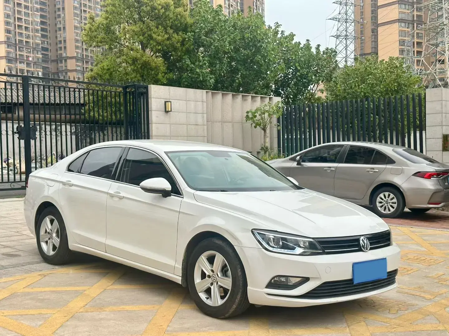 2018 VOLKSWAGEN LAMANDO thumbnail 3