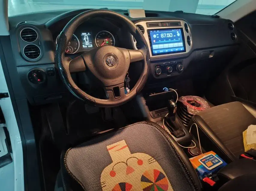 2016 VOLKSWAGEN TIGUAN thumbnail 4