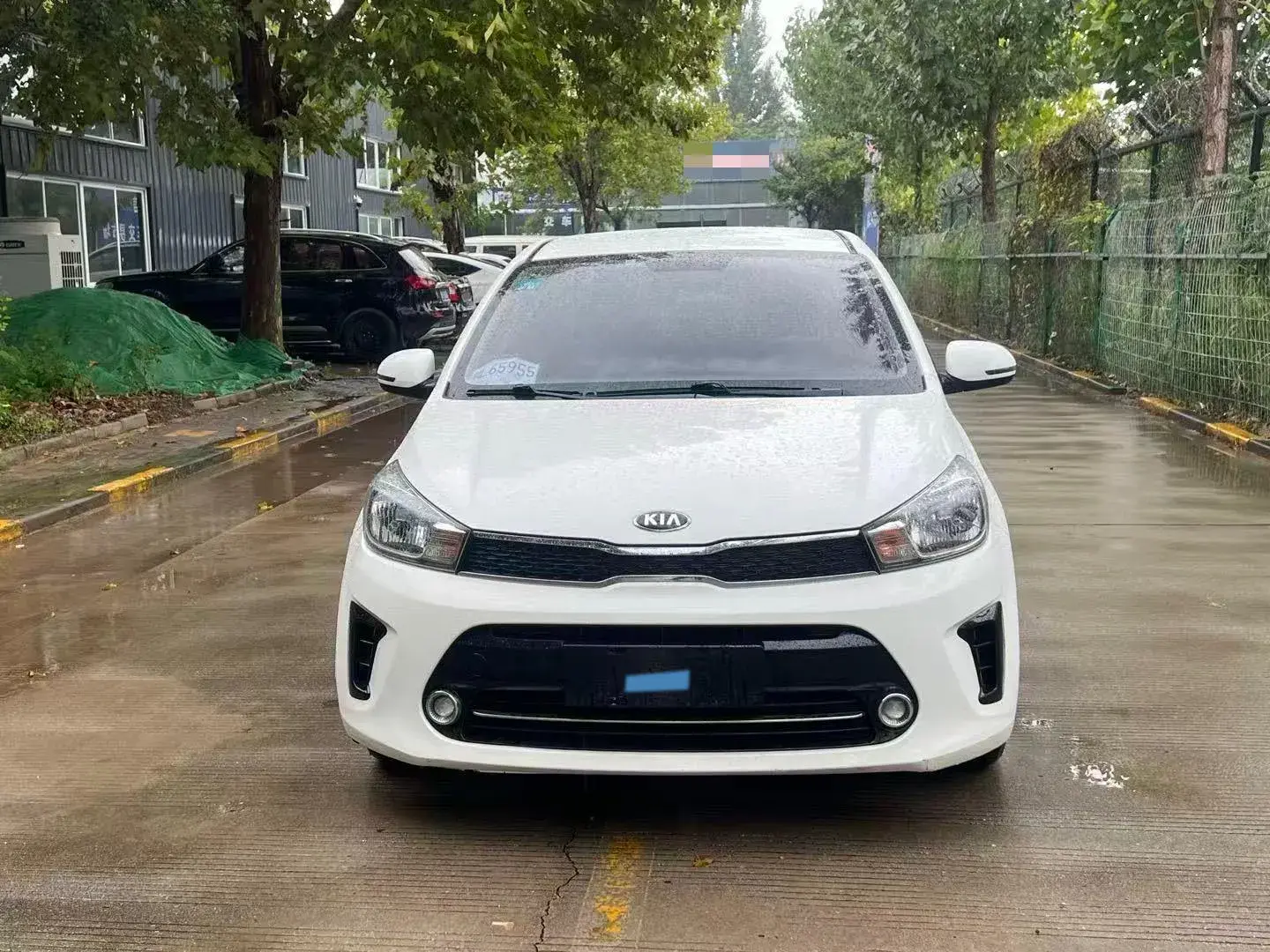 2019 KIA PEGAS thumbnail 2