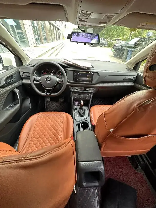 2021 VOLKSWAGEN THARU thumbnail 4