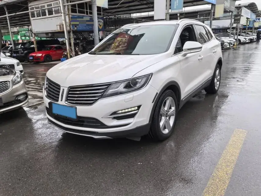 2018 LINCOLN MKC view 1