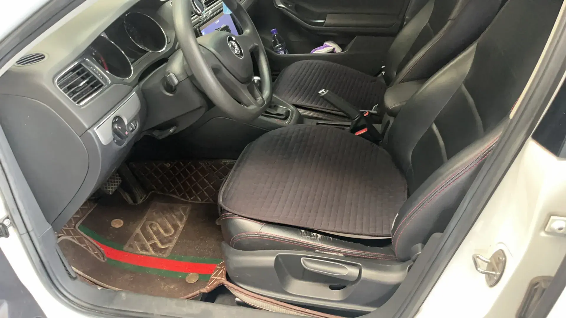 2018 VOLKSWAGEN SAGITAR thumbnail 3