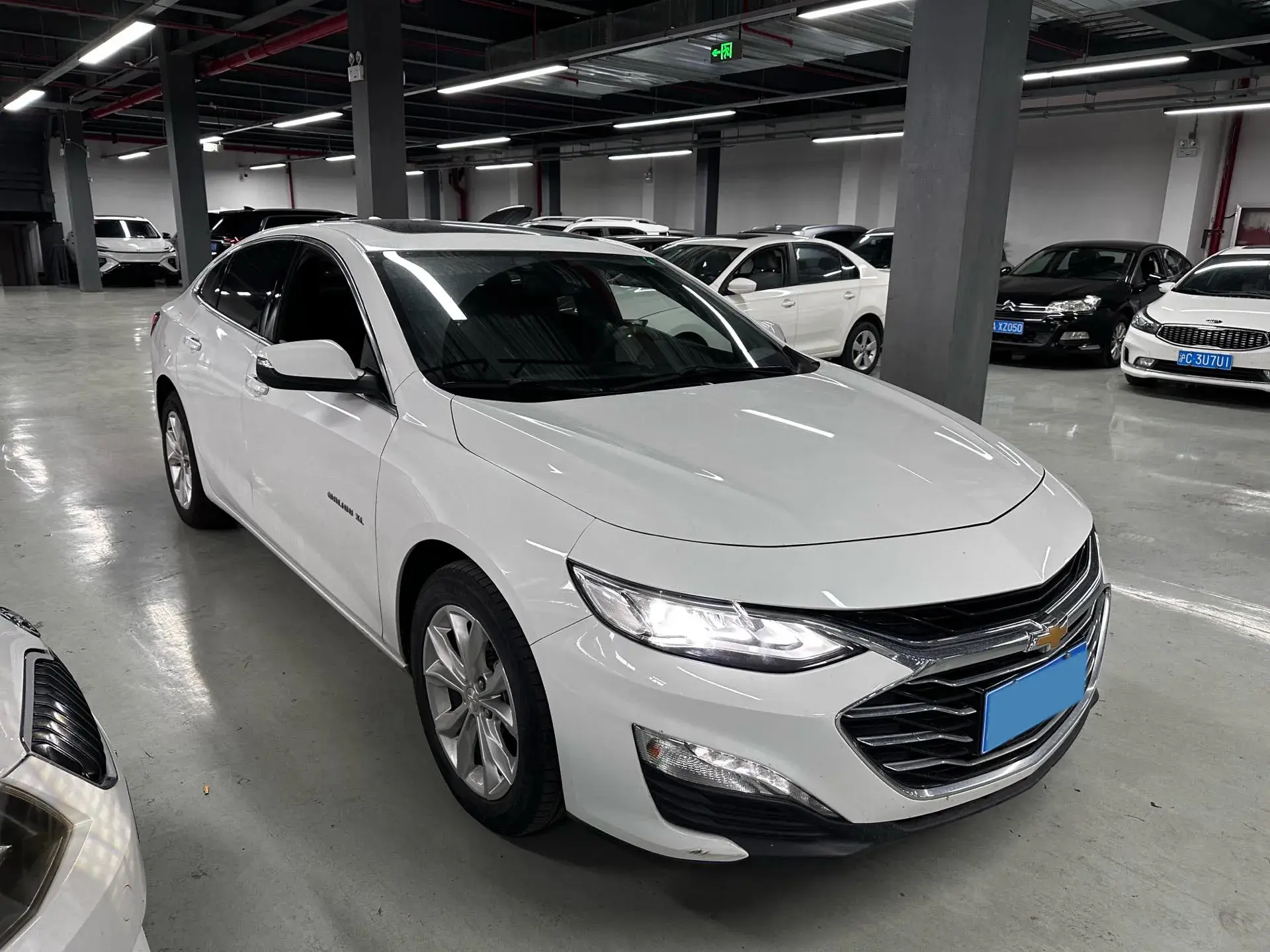 2021 CHEVROLET MALIBU thumbnail 3