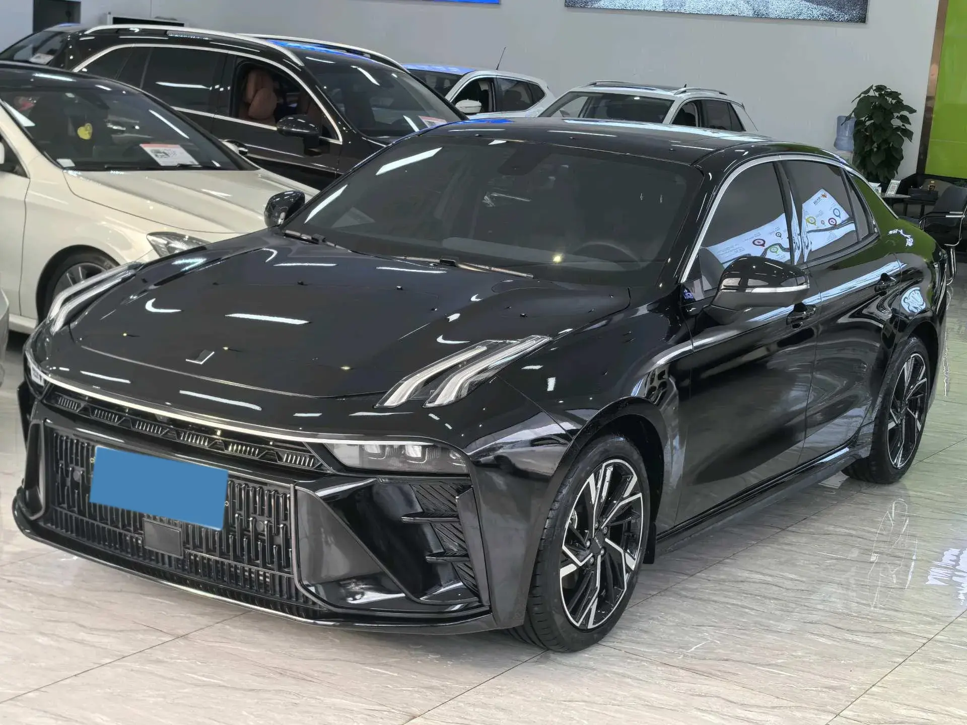 2023 LYNK&CO 03 view 1