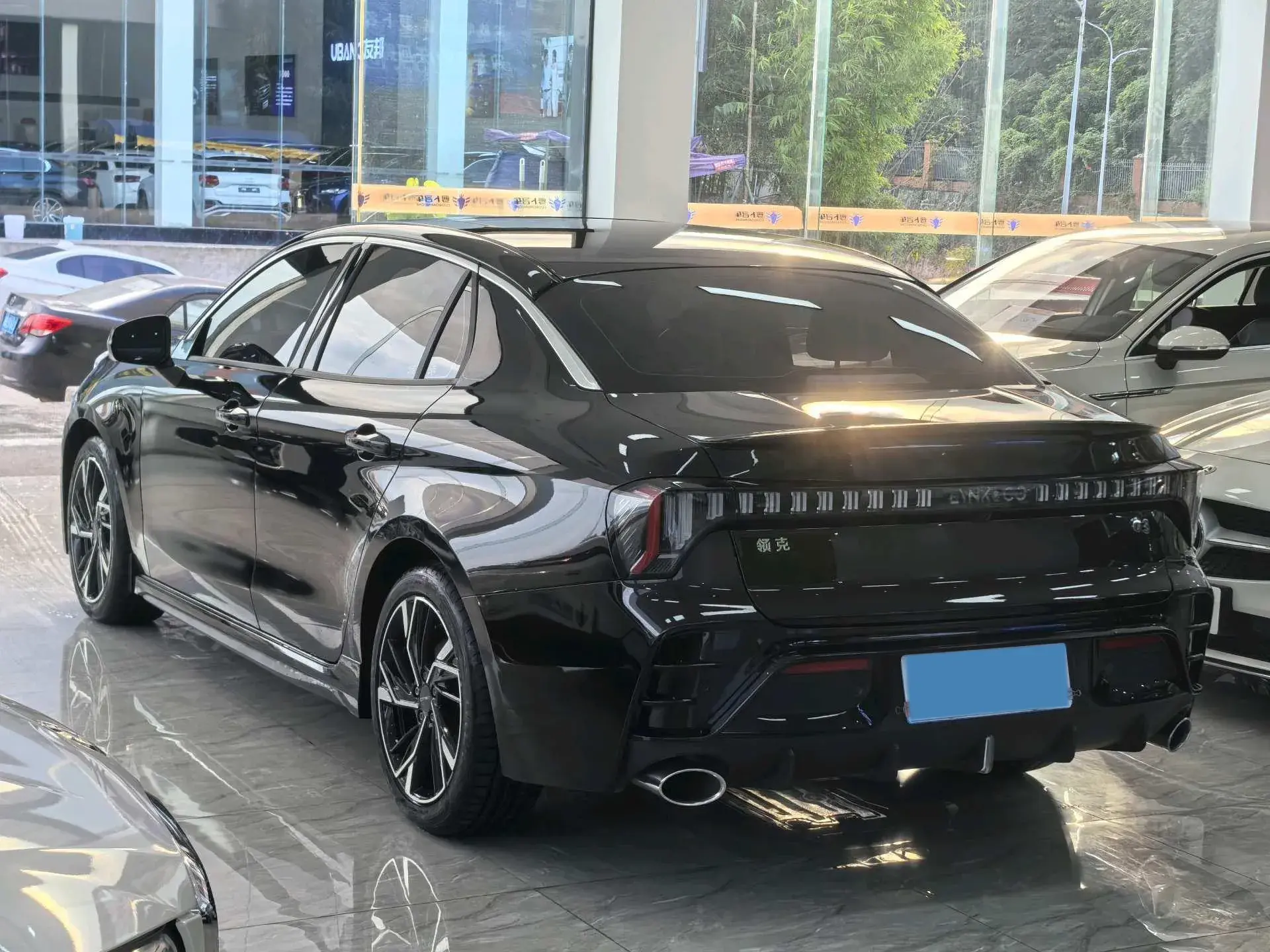 2023 LYNK&CO 03 thumbnail 4