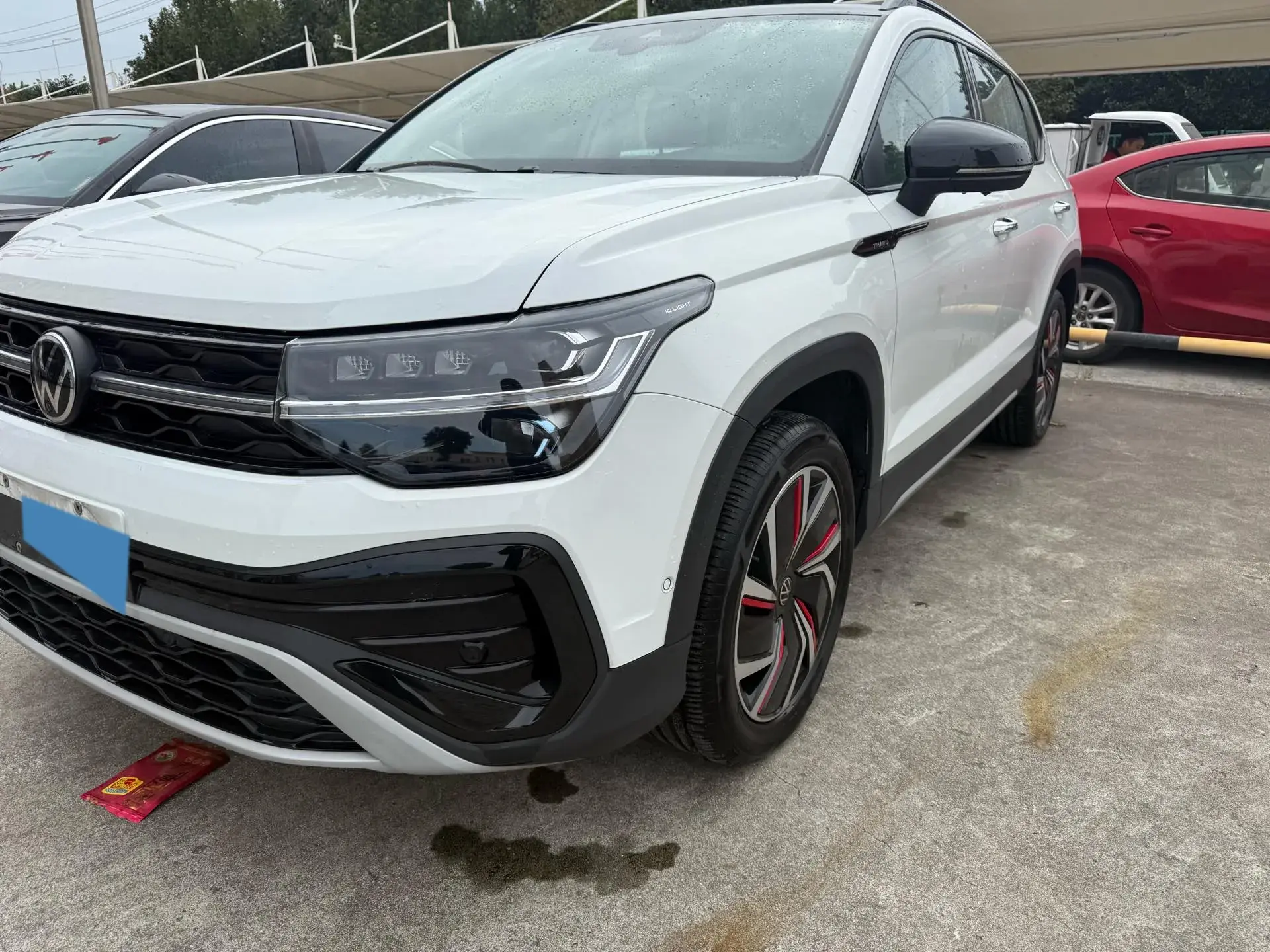 2024 VOLKSWAGEN THARU view 1