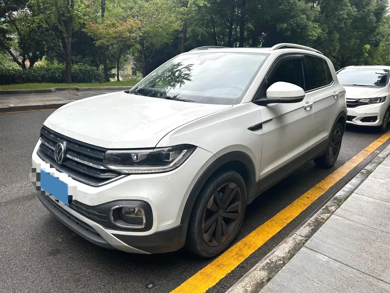 2021 VOLKSWAGEN TACQUA view 1