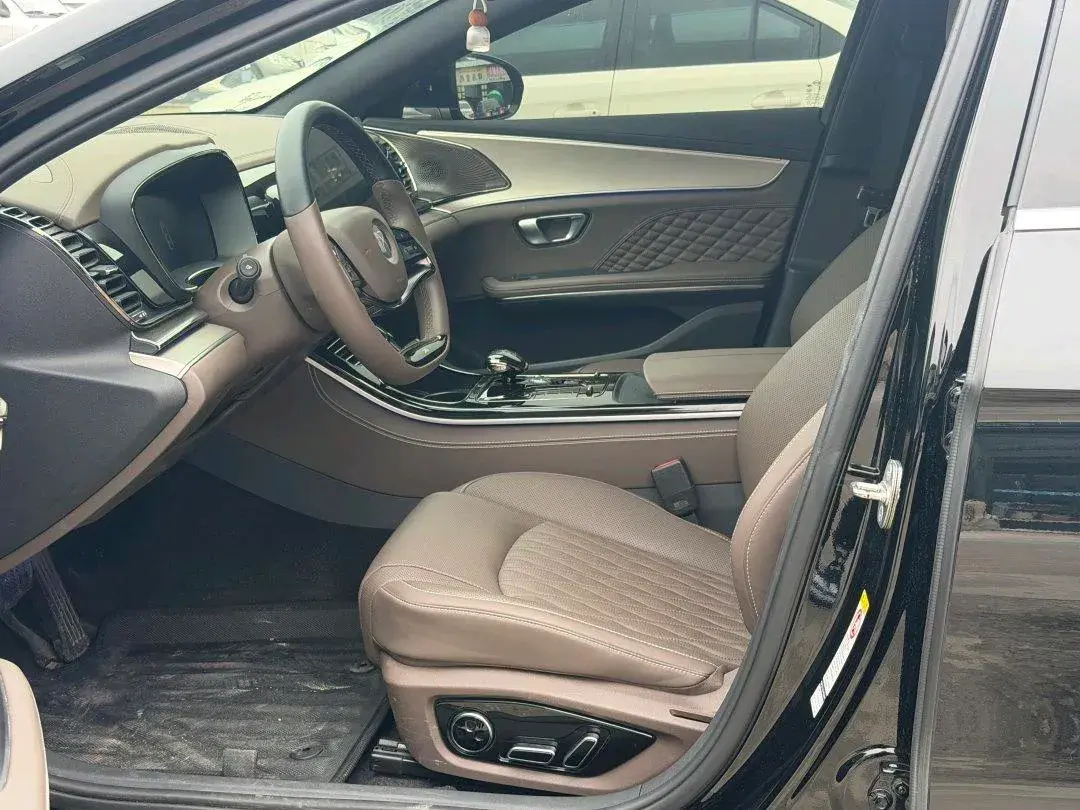 2023 BYD HAN thumbnail 3