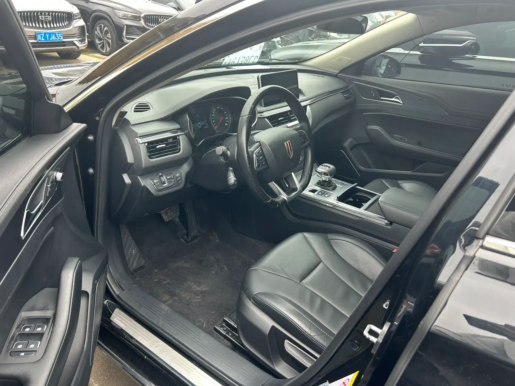 2020 HONGQI H5 thumbnail 3