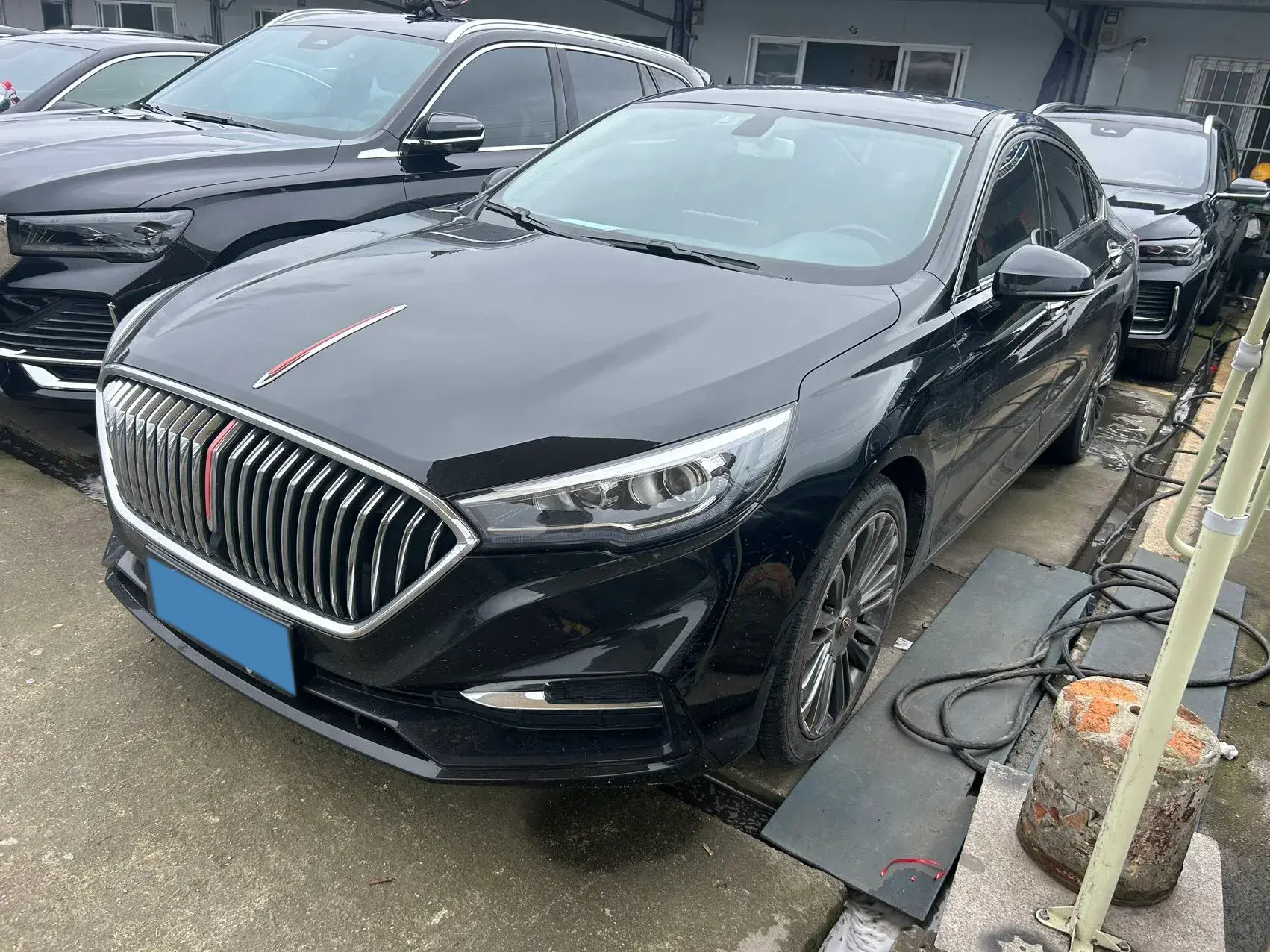 2020 HONGQI H5 view 1