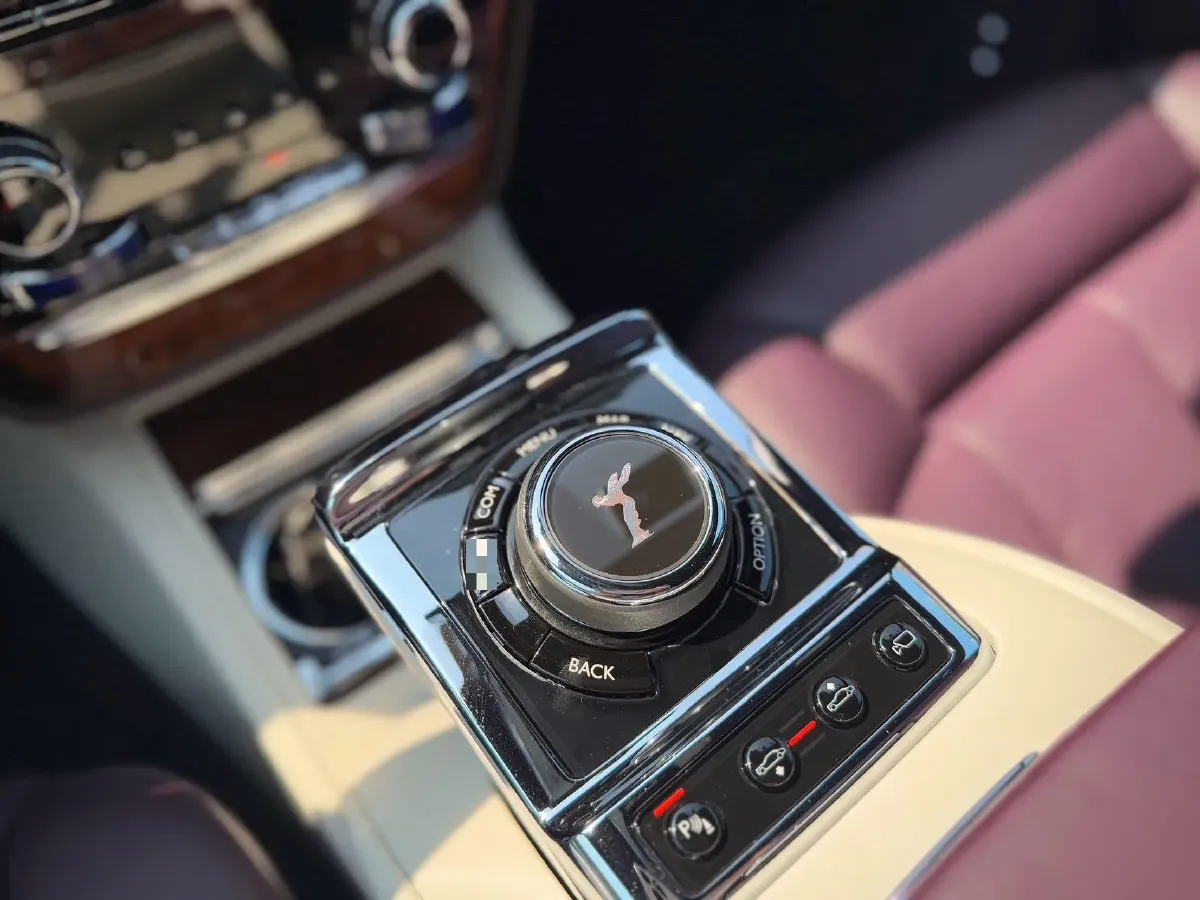 2018 Rolls-Royce Phantom 6.7T 571HP V12 8AT,autocango,china used car exporter,china ev exporter,chinese used car exporter,chinese used ev exporter