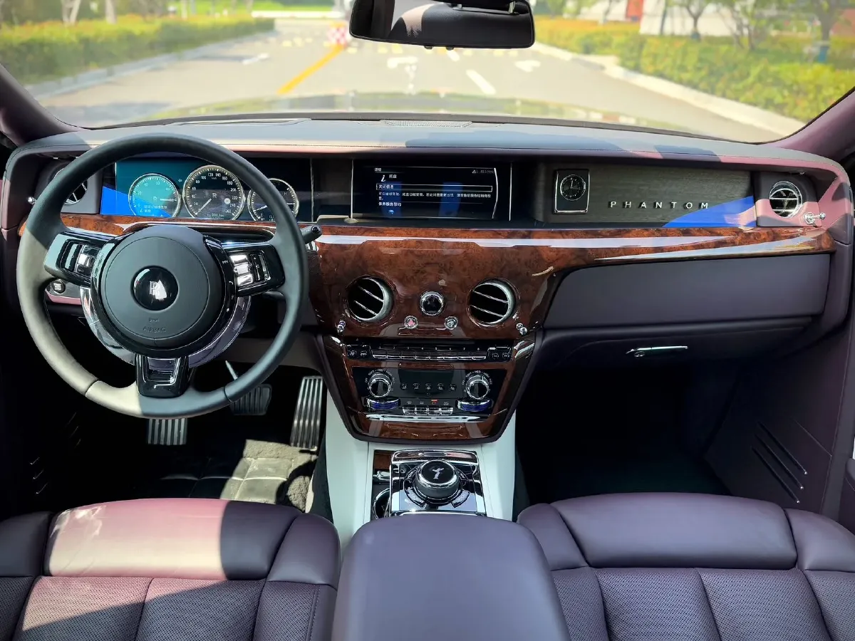 2018 Rolls-Royce Phantom 6.7T 571HP V12 8AT,autocango,china used car exporter,china ev exporter,chinese used car exporter,chinese used ev exporter