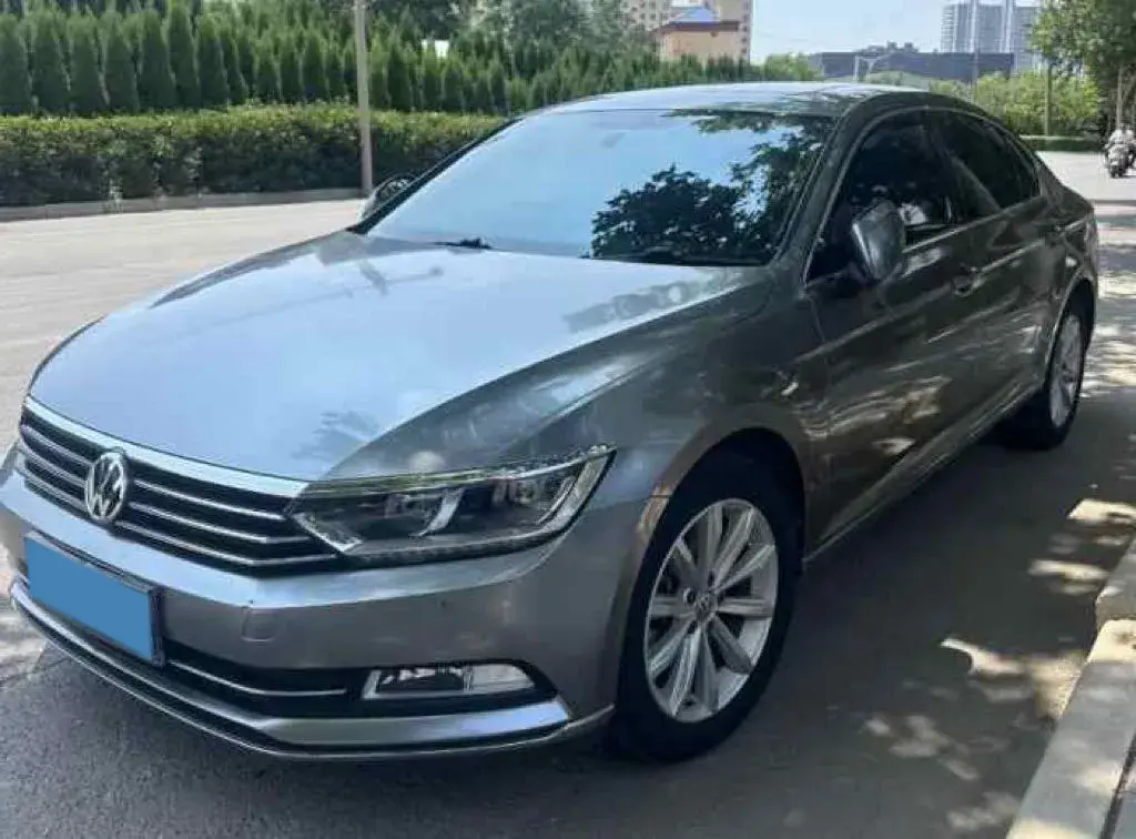 2019 VOLKSWAGEN MAGOTAN view 1