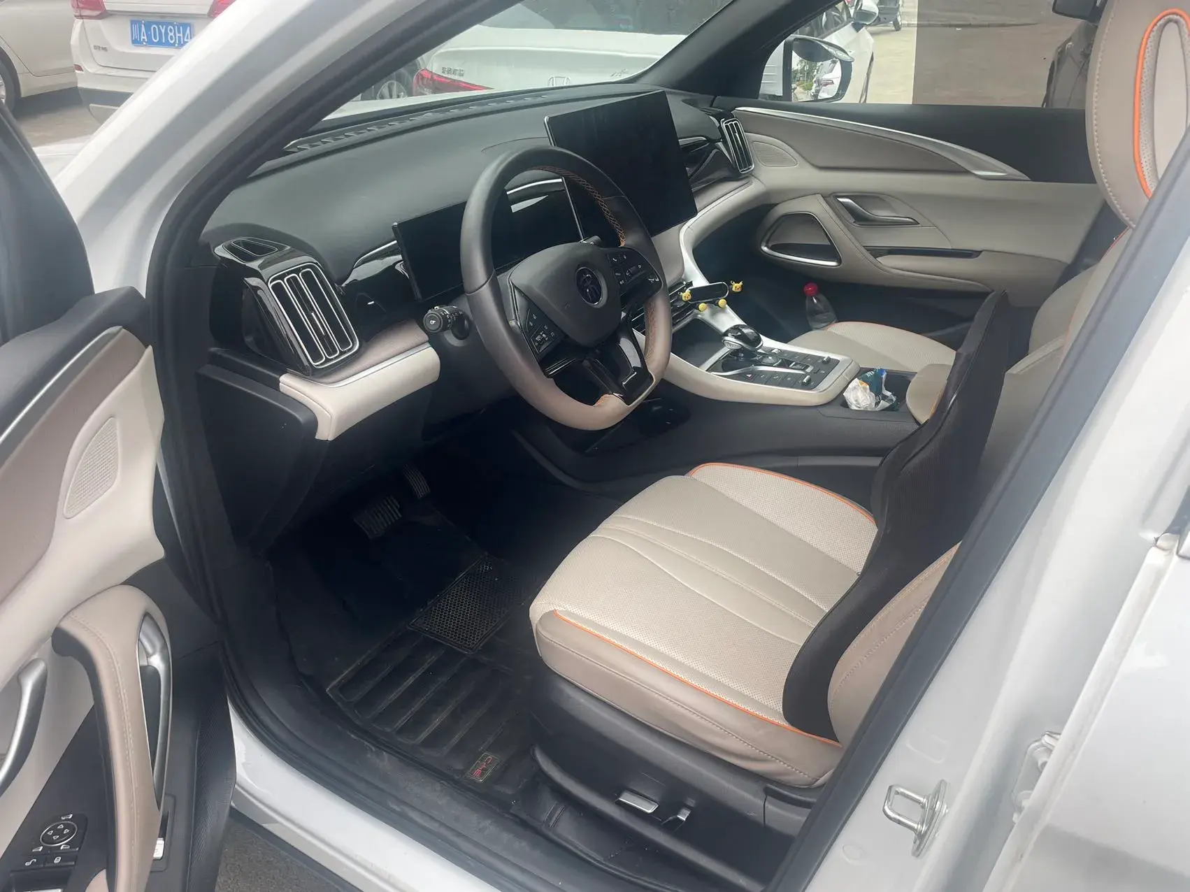 2023 BYD SONG thumbnail 3