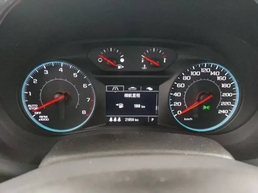 2019 CHEVROLET MALIBU thumbnail 4