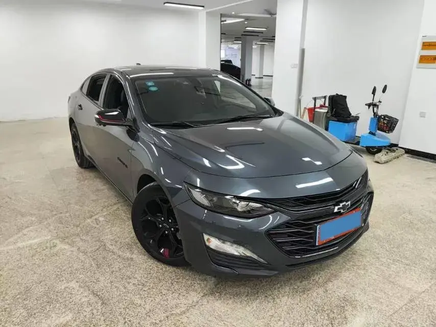 2019 CHEVROLET MALIBU thumbnail 2